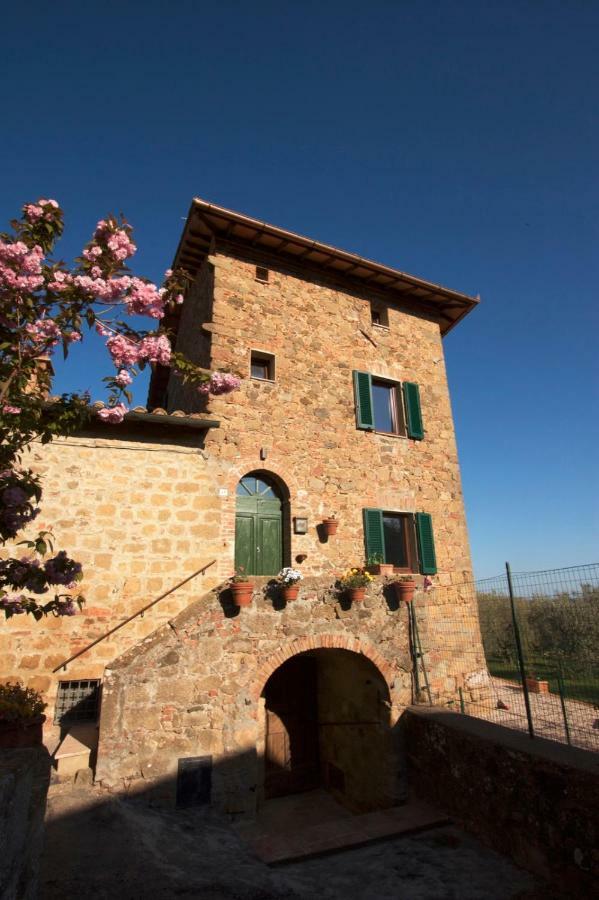 Torre Appartamento Con Vista Monticchiello Bagian luar foto