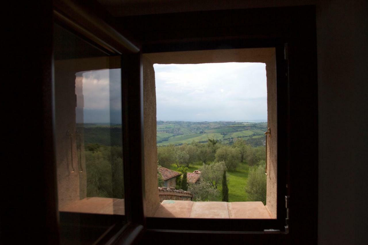Torre Appartamento Con Vista Monticchiello Bagian luar foto
